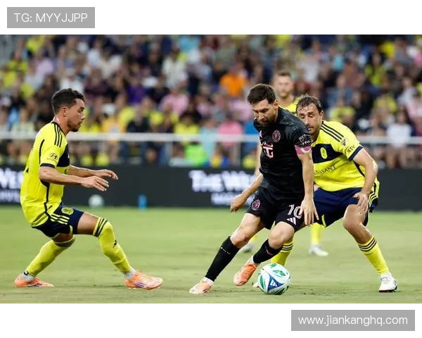 苏亚雷斯表现低迷全场数据惨淡错失良机与中柱成焦点